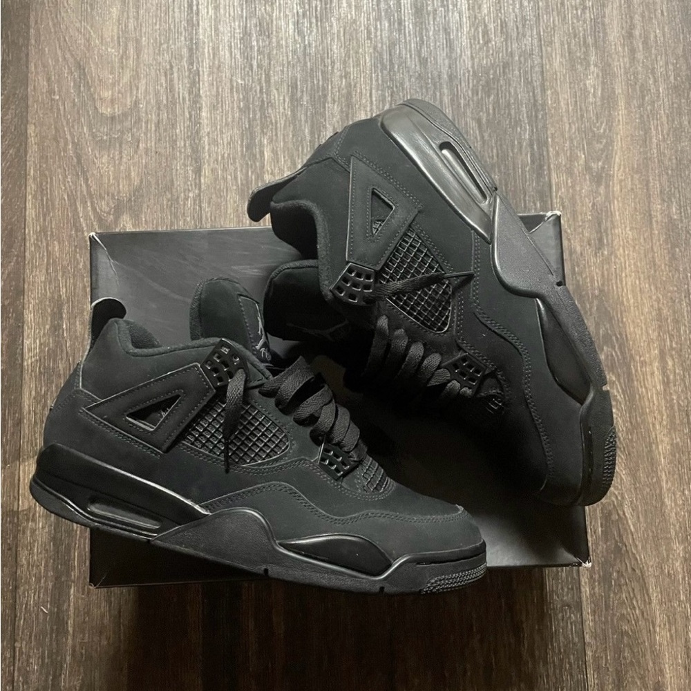 Jordan 4 black cat